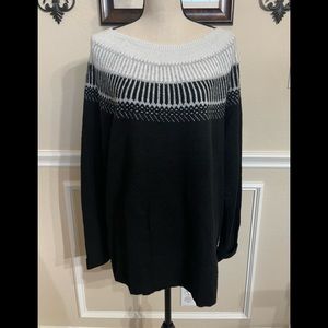 Apt 9 Sweater XXL Black, Gray & White. Bust 44” & Length 28”. Beautiful Sweater!